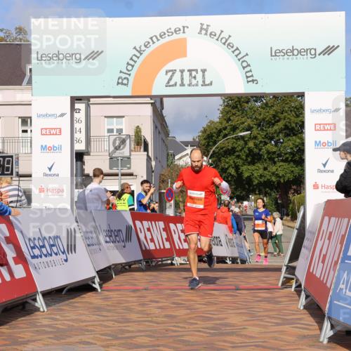 25.08.2024 - 20. Blankeneser Heldenlauf Strokosch-Dieckow http://msf.ph/oto/6817034 25.08.2024 09:41:03 Ziel 137, 152, 204, 244 meine-sportfotos.de