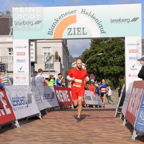 25.08.2024 - 20. Blankeneser Heldenlauf Strokosch-Dieckow http://msf.ph/oto/6817047 25.08.2024 09:41:03 Ziel 137, 152, 204, 244 meine-sportfotos.de