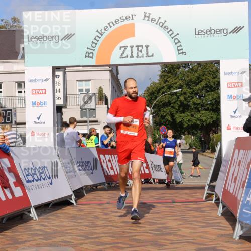 25.08.2024 - 20. Blankeneser Heldenlauf Strokosch-Dieckow http://msf.ph/oto/6817069 25.08.2024 09:41:04 Ziel 137, 204, 244 meine-sportfotos.de