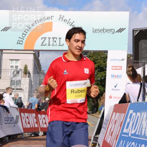 25.08.2024 - 20. Blankeneser Heldenlauf Strokosch-Dieckow http://msf.ph/oto/6817159 25.08.2024 10:14:30 Ziel 6389 meine-sportfotos.de