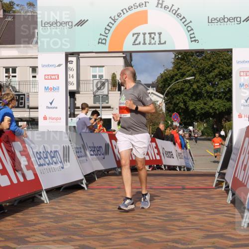 25.08.2024 - 20. Blankeneser Heldenlauf Strokosch-Dieckow http://msf.ph/oto/6817360 25.08.2024 09:41:46 Ziel 105, 148 meine-sportfotos.de