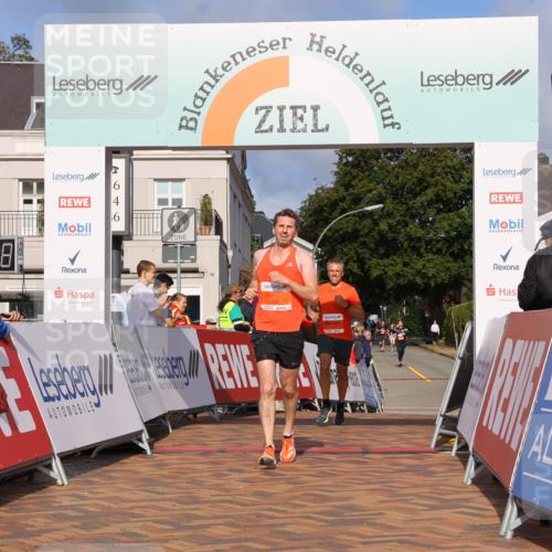 25.08.2024 - 20. Blankeneser Heldenlauf Strokosch-Dieckow http://msf.ph/oto/6817381 25.08.2024 09:41:51 Ziel 105, 121, 288 meine-sportfotos.de