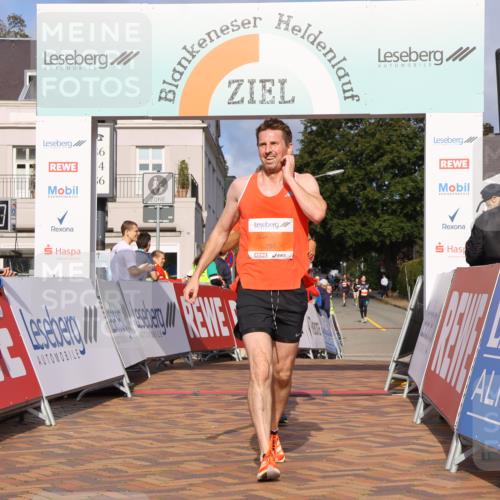 25.08.2024 - 20. Blankeneser Heldenlauf Strokosch-Dieckow http://msf.ph/oto/6817450 25.08.2024 09:41:53 Ziel 105, 121, 288 meine-sportfotos.de