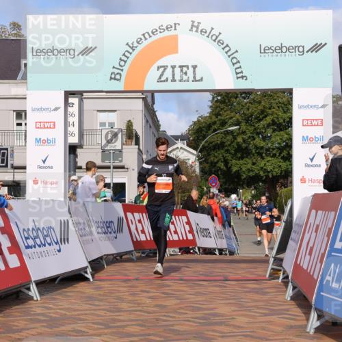 25.08.2024 - 20. Blankeneser Heldenlauf Strokosch-Dieckow http://msf.ph/oto/6817513 25.08.2024 09:42:03 Ziel 115, 255 meine-sportfotos.de