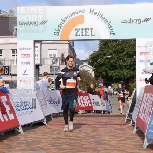 25.08.2024 - 20. Blankeneser Heldenlauf Strokosch-Dieckow http://msf.ph/oto/6817536 25.08.2024 09:42:04 Ziel 115, 134, 255 meine-sportfotos.de