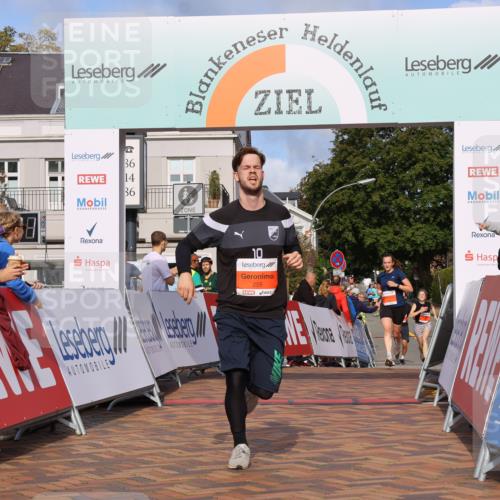 25.08.2024 - 20. Blankeneser Heldenlauf Strokosch-Dieckow http://msf.ph/oto/6817559 25.08.2024 09:42:04 Ziel 115, 134, 255 meine-sportfotos.de
