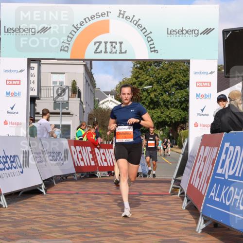 25.08.2024 - 20. Blankeneser Heldenlauf Strokosch-Dieckow http://msf.ph/oto/6817614 25.08.2024 09:42:07 Ziel 115, 124, 134, 255 meine-sportfotos.de