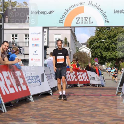 25.08.2024 - 20. Blankeneser Heldenlauf Strokosch-Dieckow http://msf.ph/oto/6817709 25.08.2024 09:42:12 Ziel 115, 124, 134, 255 meine-sportfotos.de