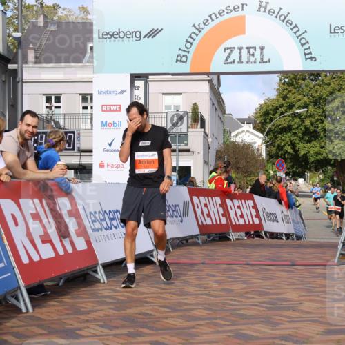 25.08.2024 - 20. Blankeneser Heldenlauf Strokosch-Dieckow http://msf.ph/oto/6817749 25.08.2024 09:42:13 Ziel 115, 124, 134 meine-sportfotos.de