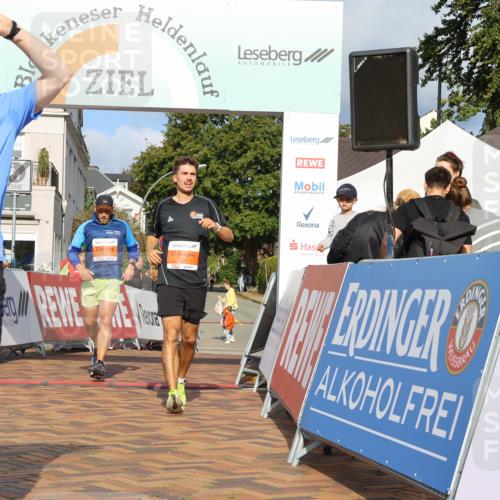 25.08.2024 - 20. Blankeneser Heldenlauf Strokosch-Dieckow http://msf.ph/oto/6817934 25.08.2024 09:42:29 Ziel 110, 125, 130, 175, 223, 264 meine-sportfotos.de