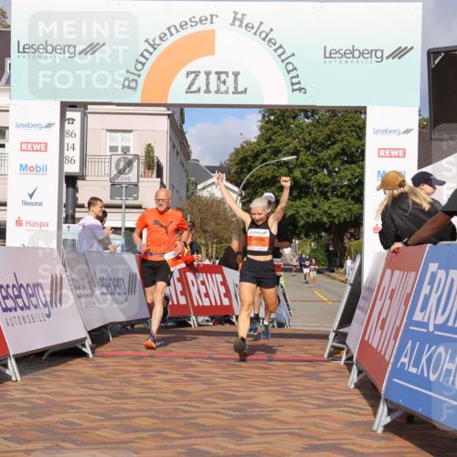 25.08.2024 - 20. Blankeneser Heldenlauf Strokosch-Dieckow http://msf.ph/oto/6818050 25.08.2024 09:42:51 Ziel 142, 191, 222 meine-sportfotos.de