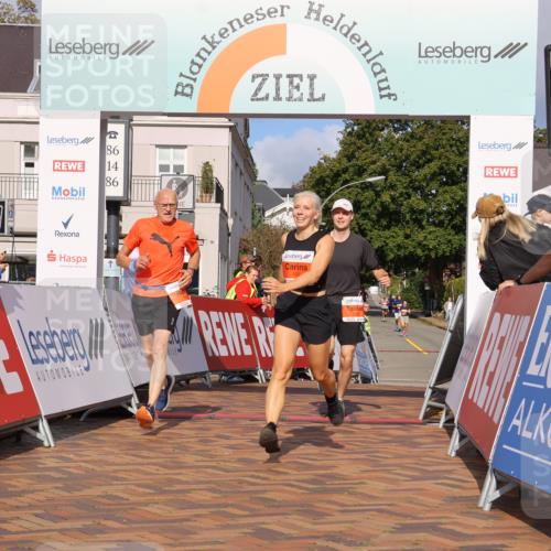 25.08.2024 - 20. Blankeneser Heldenlauf Strokosch-Dieckow http://msf.ph/oto/6818074 25.08.2024 09:42:51 Ziel 142, 191, 222 meine-sportfotos.de