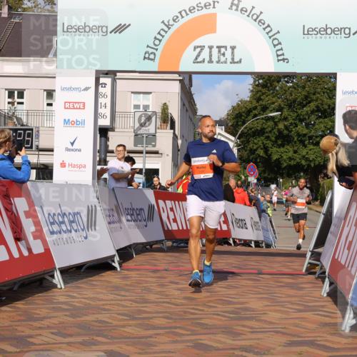 25.08.2024 - 20. Blankeneser Heldenlauf Strokosch-Dieckow http://msf.ph/oto/6818243 25.08.2024 09:43:08 Ziel 193, 272, 281 meine-sportfotos.de