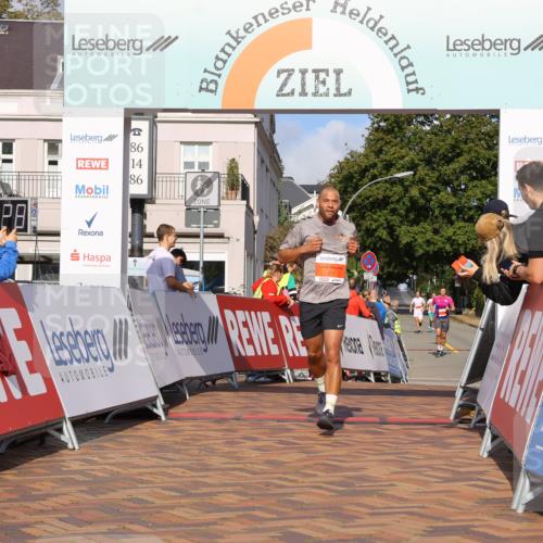 25.08.2024 - 20. Blankeneser Heldenlauf Strokosch-Dieckow http://msf.ph/oto/6818311 25.08.2024 09:43:12 Ziel 193, 272, 281 meine-sportfotos.de