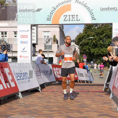 25.08.2024 - 20. Blankeneser Heldenlauf Strokosch-Dieckow http://msf.ph/oto/6818335 25.08.2024 09:43:12 Ziel 193, 272, 281 meine-sportfotos.de