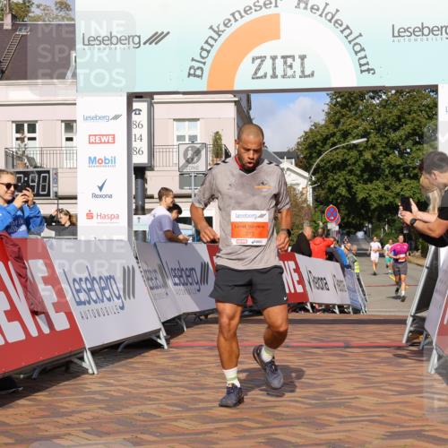 25.08.2024 - 20. Blankeneser Heldenlauf Strokosch-Dieckow http://msf.ph/oto/6818360 25.08.2024 09:43:13 Ziel 193, 272, 281 meine-sportfotos.de