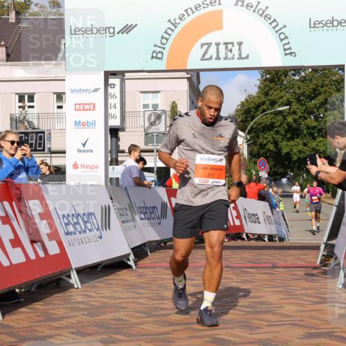 25.08.2024 - 20. Blankeneser Heldenlauf Strokosch-Dieckow http://msf.ph/oto/6818371 25.08.2024 09:43:13 Ziel 193, 272, 281 meine-sportfotos.de