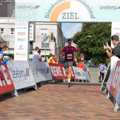 25.08.2024 - 20. Blankeneser Heldenlauf Strokosch-Dieckow http://msf.ph/oto/6818393 25.08.2024 09:43:19 Ziel 113, 170, 272 meine-sportfotos.de