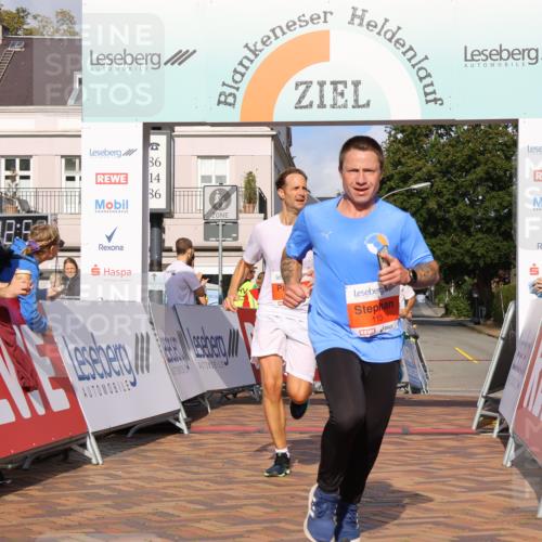 25.08.2024 - 20. Blankeneser Heldenlauf Strokosch-Dieckow http://msf.ph/oto/6818507 25.08.2024 09:43:25 Ziel 113, 170, 274, 275 meine-sportfotos.de