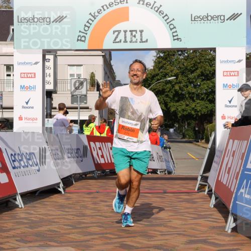 25.08.2024 - 20. Blankeneser Heldenlauf Strokosch-Dieckow http://msf.ph/oto/6818565 25.08.2024 09:43:27 Ziel 113, 170, 274, 275 meine-sportfotos.de