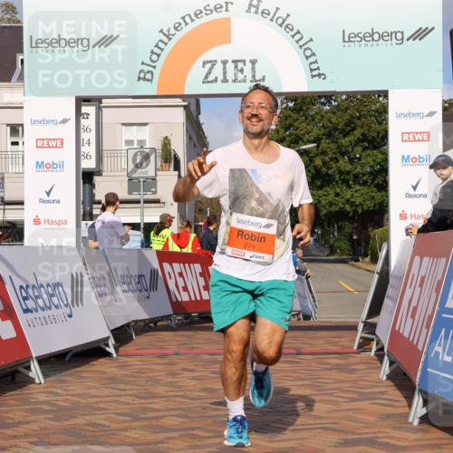 25.08.2024 - 20. Blankeneser Heldenlauf Strokosch-Dieckow http://msf.ph/oto/6818575 25.08.2024 09:43:27 Ziel 113, 170, 274, 275 meine-sportfotos.de