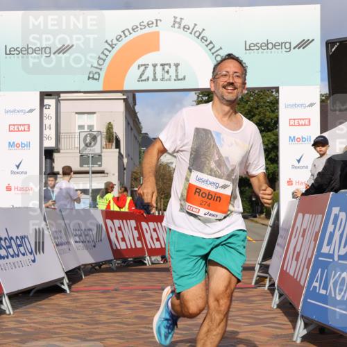 25.08.2024 - 20. Blankeneser Heldenlauf Strokosch-Dieckow http://msf.ph/oto/6818588 25.08.2024 09:43:28 Ziel 113, 170, 274, 275 meine-sportfotos.de