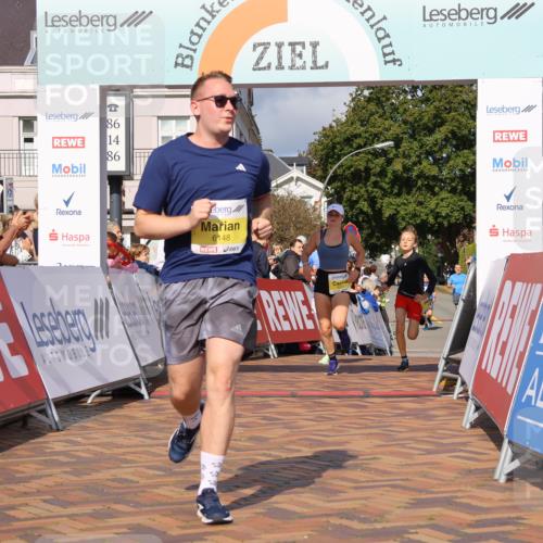 25.08.2024 - 20. Blankeneser Heldenlauf Strokosch-Dieckow http://msf.ph/oto/6819048 25.08.2024 10:20:37 Ziel 6148, 6207, 6293, 6513 meine-sportfotos.de