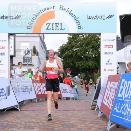 25.08.2024 - 20. Blankeneser Heldenlauf Strokosch-Dieckow http://msf.ph/oto/6819146 25.08.2024 09:45:56 Ziel 101, 171, 243, 266, 271, 273 meine-sportfotos.de