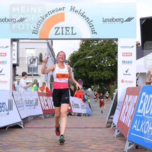 25.08.2024 - 20. Blankeneser Heldenlauf Strokosch-Dieckow http://msf.ph/oto/6819155 25.08.2024 09:45:56 Ziel 101, 171, 243, 266, 271, 273 meine-sportfotos.de