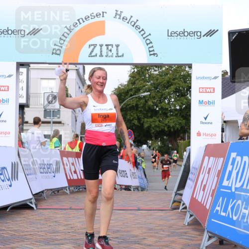 25.08.2024 - 20. Blankeneser Heldenlauf Strokosch-Dieckow http://msf.ph/oto/6819174 25.08.2024 09:45:57 Ziel 243, 266, 271, 273 meine-sportfotos.de