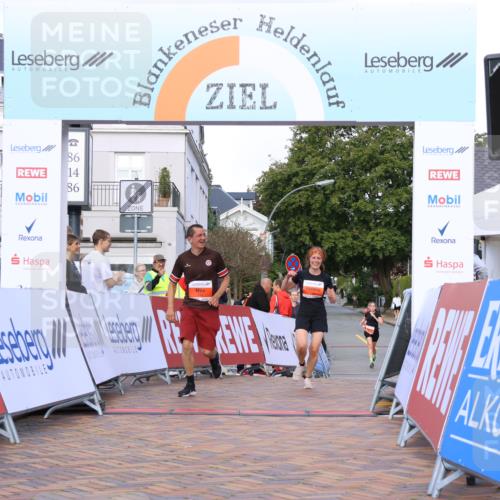 25.08.2024 - 20. Blankeneser Heldenlauf Strokosch-Dieckow http://msf.ph/oto/6819195 25.08.2024 09:46:01 Ziel 188, 243, 249 meine-sportfotos.de