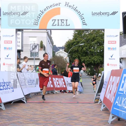 25.08.2024 - 20. Blankeneser Heldenlauf Strokosch-Dieckow http://msf.ph/oto/6819205 25.08.2024 09:46:01 Ziel 188, 243, 249 meine-sportfotos.de