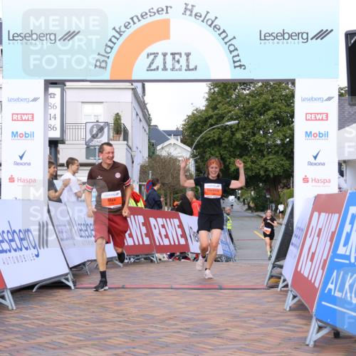 25.08.2024 - 20. Blankeneser Heldenlauf Strokosch-Dieckow http://msf.ph/oto/6819219 25.08.2024 09:46:02 Ziel 188, 243, 249 meine-sportfotos.de
