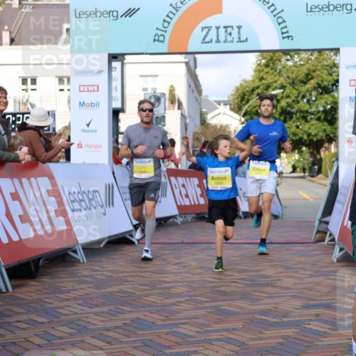 25.08.2024 - 20. Blankeneser Heldenlauf Strokosch-Dieckow http://msf.ph/oto/6819361 25.08.2024 10:21:07 Ziel 6348, 6359, 6462, 6520 meine-sportfotos.de