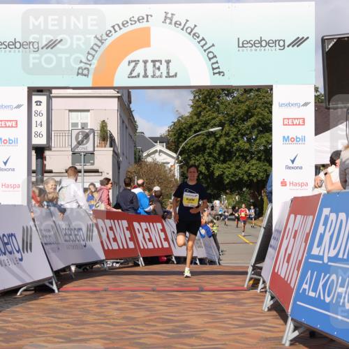 25.08.2024 - 20. Blankeneser Heldenlauf Strokosch-Dieckow http://msf.ph/oto/6819766 25.08.2024 10:21:49 Ziel 6018 meine-sportfotos.de