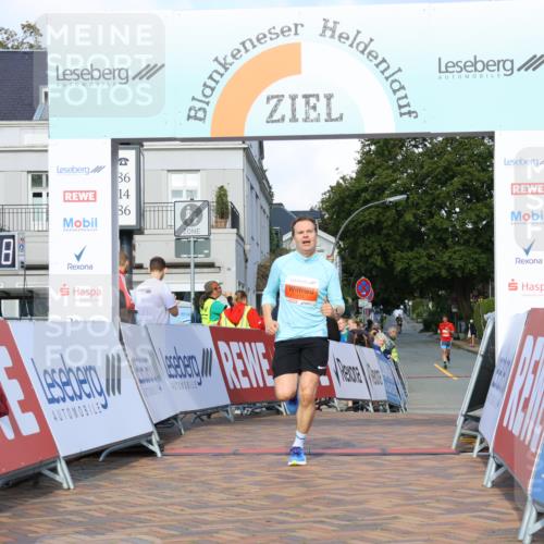 25.08.2024 - 20. Blankeneser Heldenlauf Strokosch-Dieckow http://msf.ph/oto/6819827 25.08.2024 09:46:41 Ziel 111 meine-sportfotos.de