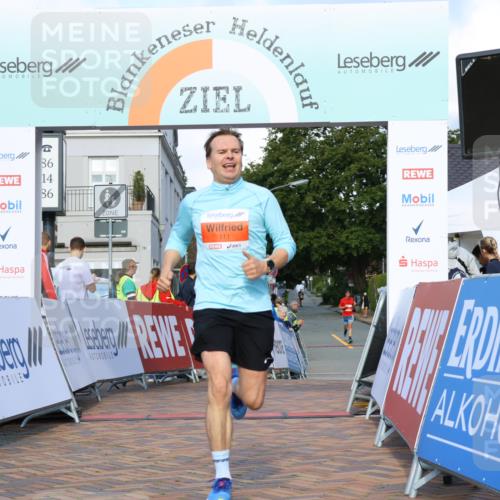 25.08.2024 - 20. Blankeneser Heldenlauf Strokosch-Dieckow http://msf.ph/oto/6819952 25.08.2024 09:46:42 Ziel 111 meine-sportfotos.de