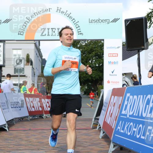 25.08.2024 - 20. Blankeneser Heldenlauf Strokosch-Dieckow http://msf.ph/oto/6819963 25.08.2024 09:46:43 Ziel 111 meine-sportfotos.de