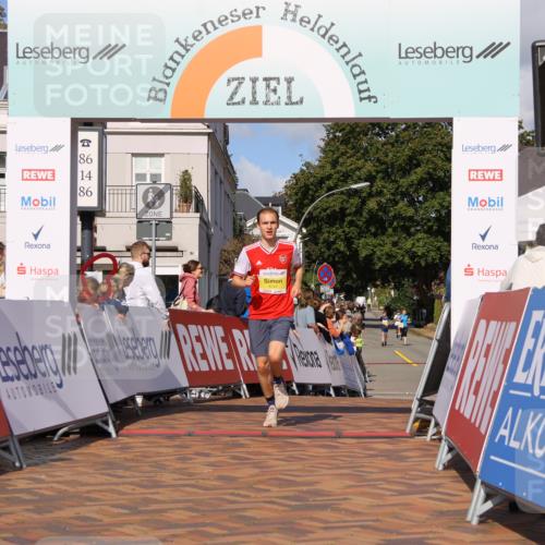 25.08.2024 - 20. Blankeneser Heldenlauf Strokosch-Dieckow http://msf.ph/oto/6819970 25.08.2024 10:21:59 Ziel 6142 meine-sportfotos.de