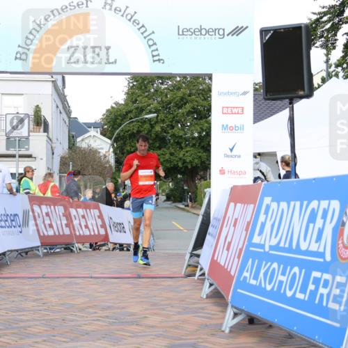 25.08.2024 - 20. Blankeneser Heldenlauf Strokosch-Dieckow http://msf.ph/oto/6820000 25.08.2024 09:46:50 Ziel 111, 157 meine-sportfotos.de
