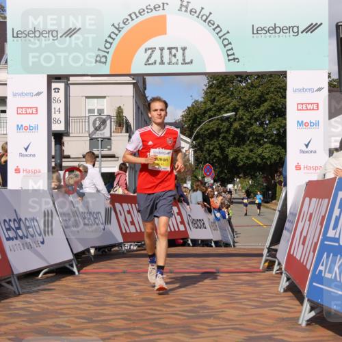 25.08.2024 - 20. Blankeneser Heldenlauf Strokosch-Dieckow http://msf.ph/oto/6820052 25.08.2024 10:22:00 Ziel 6142 meine-sportfotos.de