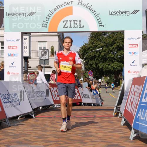 25.08.2024 - 20. Blankeneser Heldenlauf Strokosch-Dieckow http://msf.ph/oto/6820092 25.08.2024 10:22:00 Ziel 6142 meine-sportfotos.de