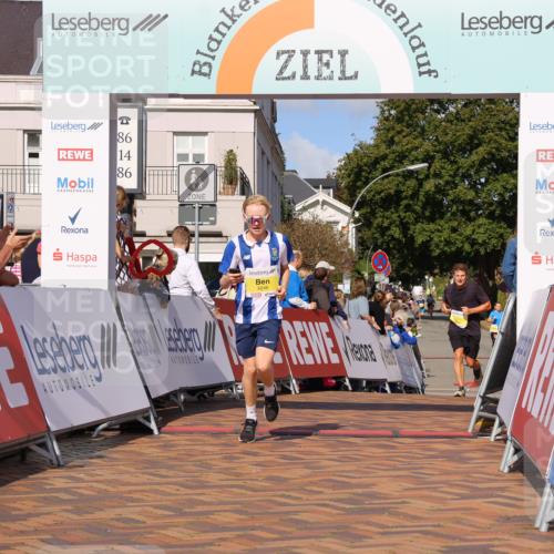 25.08.2024 - 20. Blankeneser Heldenlauf Strokosch-Dieckow http://msf.ph/oto/6820130 25.08.2024 10:22:05 Ziel 6142, 6246, 6532 meine-sportfotos.de