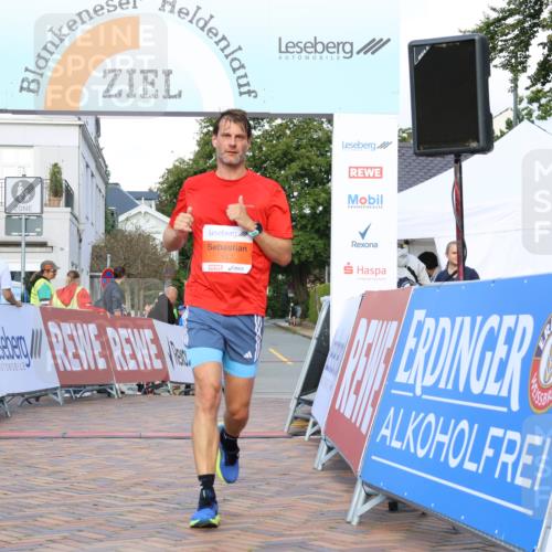 25.08.2024 - 20. Blankeneser Heldenlauf Strokosch-Dieckow http://msf.ph/oto/6820209 25.08.2024 09:46:52 Ziel 157 meine-sportfotos.de
