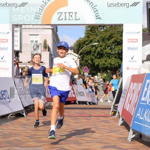 25.08.2024 - 20. Blankeneser Heldenlauf Strokosch-Dieckow http://msf.ph/oto/6820414 25.08.2024 10:22:12 Ziel 6246, 6347, 6491, 6529, 6532 meine-sportfotos.de