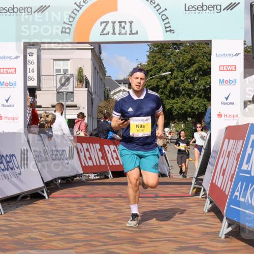 25.08.2024 - 20. Blankeneser Heldenlauf Strokosch-Dieckow http://msf.ph/oto/6820786 25.08.2024 10:22:27 Ziel 6088, 6160, 6498 meine-sportfotos.de