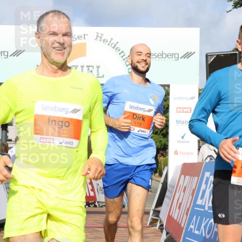25.08.2024 - 20. Blankeneser Heldenlauf Strokosch-Dieckow http://msf.ph/oto/6820938 25.08.2024 09:47:28 Ziel 179, 239, 240 meine-sportfotos.de