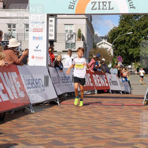 25.08.2024 - 20. Blankeneser Heldenlauf Strokosch-Dieckow http://msf.ph/oto/6821126 25.08.2024 10:22:48 Ziel 6406, 6531 meine-sportfotos.de
