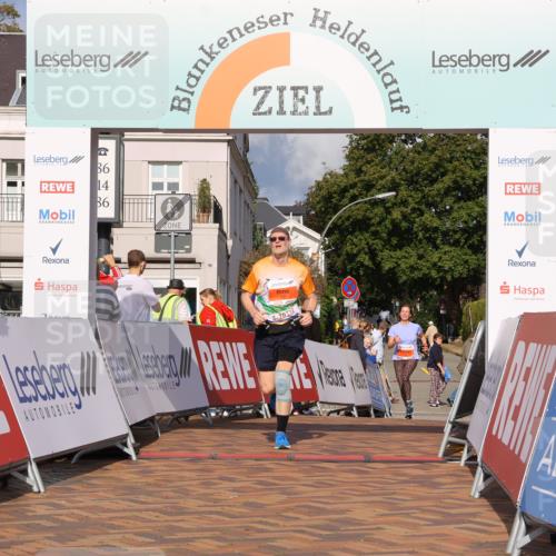 25.08.2024 - 20. Blankeneser Heldenlauf Strokosch-Dieckow http://msf.ph/oto/6821366 25.08.2024 09:48:09 Ziel 132, 199 meine-sportfotos.de