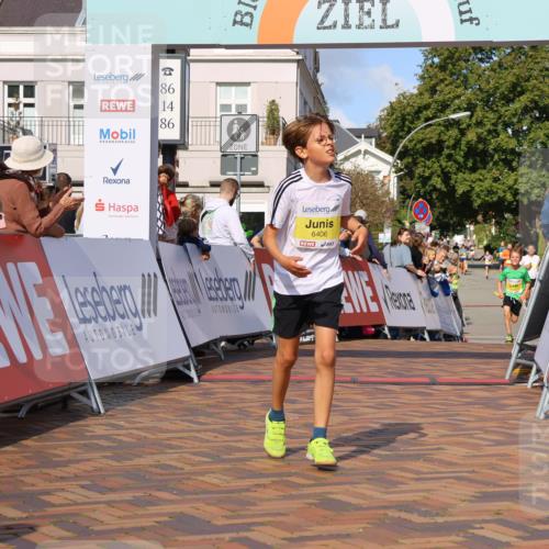 25.08.2024 - 20. Blankeneser Heldenlauf Strokosch-Dieckow http://msf.ph/oto/6821367 25.08.2024 10:22:49 Ziel 6406, 6531 meine-sportfotos.de